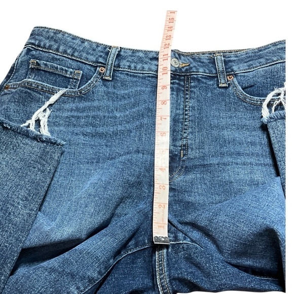 OLD NAVY Curvy OG Straight Jeans with Secret Slim Pockets Distressed Raw Hem 16 - Picture 6 of 8